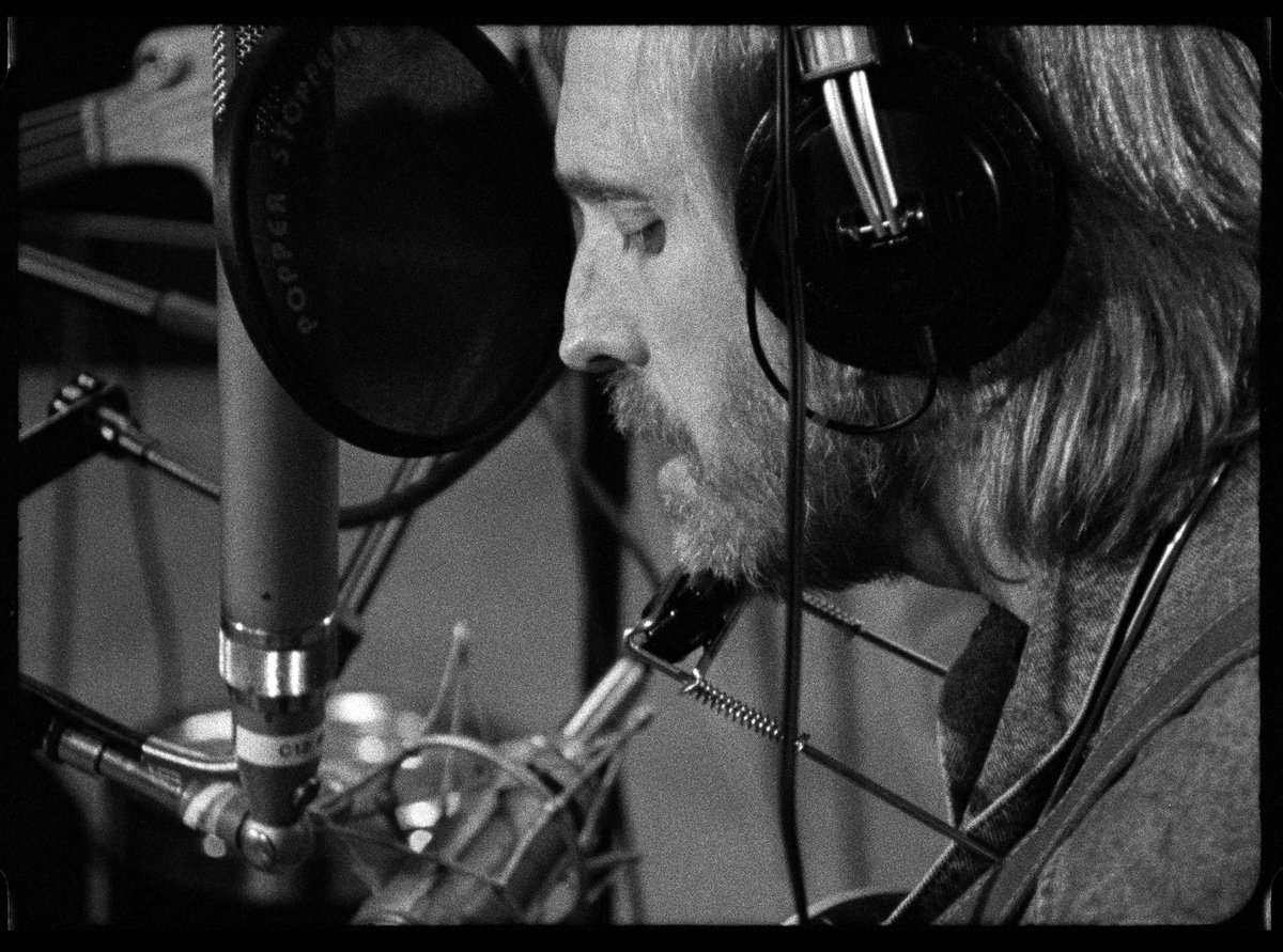 tompetty's tweet photo. CRAWLING BACK TO YOU #TomPetty https://t.co/gefEI96Pbw https://t.co/SUDI35EDls