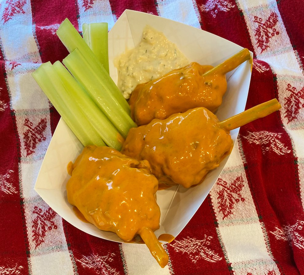Need a super easy buffalo chicken wing recipe? 
How about I also give you the details on this oil-free buffalo sauce and chunky blue cheeze, too??

Join Vegan Deli &amp; Butcher by Chef Chris Bertke and <a href="/FridasSTL/">Frida's</a> and us on November 1!

cpbl-stl.com/classes-and-pr…