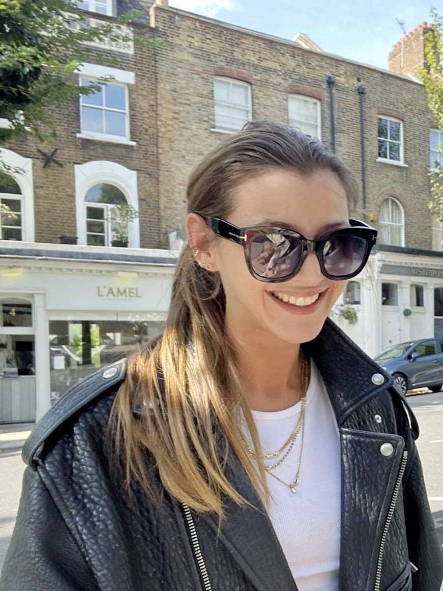 foreleanorj92's tweet image. Hello, everybody! I'm here to support and show love to this gorgeous girl @EleanorJCalder :) x