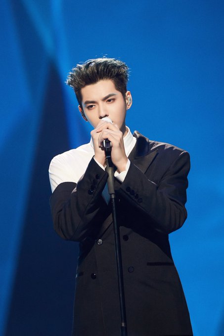 Kris_Colombia's tweet photo. [WEIBO] 201016

Actualización 1/2 del Estudio de #KrisWu: "Kris Wu asistió a TikTok y Zhejiang TV Night y cantó "Sea of ​​Time" y "I'm Outcha Remix"

Vía. KrisWuPakistan

- Caro 

#Testing #WuYiFan #KrisWu @KrisWu #KrisWuTesting https://t.co/GTrjGdR6u0