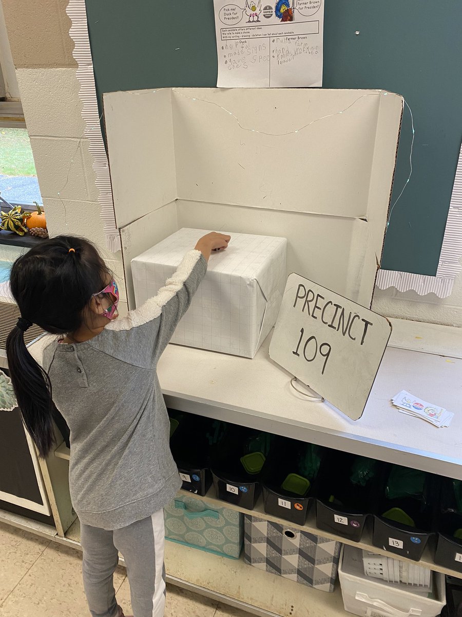 murphylps's tweet photo. Early voting for these first graders!  #EarlyVoting #socialstudies #firstgrade @MASchoolsK12 #firstgradefun https://t.co/dLROnCMY0c