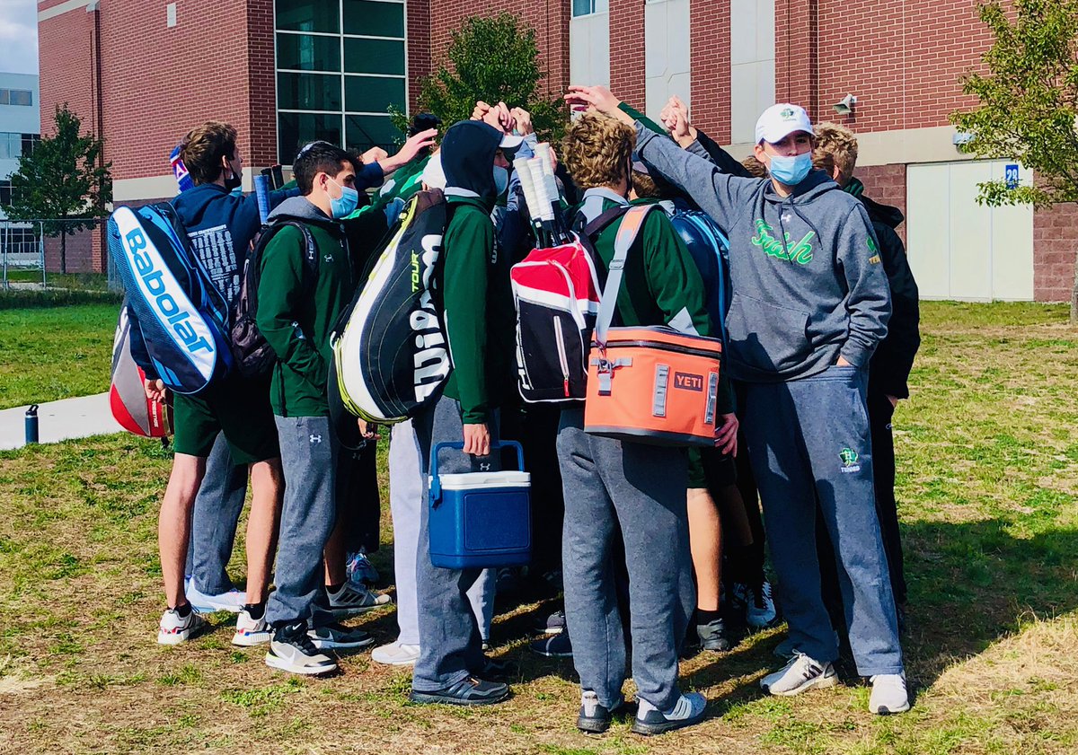 HCPBoysTennis's tweet image. @HCPBoysTennis Irish came up short in the semi against a very good Liggett squad. PROUD of this team! 🍀🎾☘️ #HeadsHigh #HCPIrish @CoachAbid @HackettCatholic @JordanSlocum @philWSJMsports