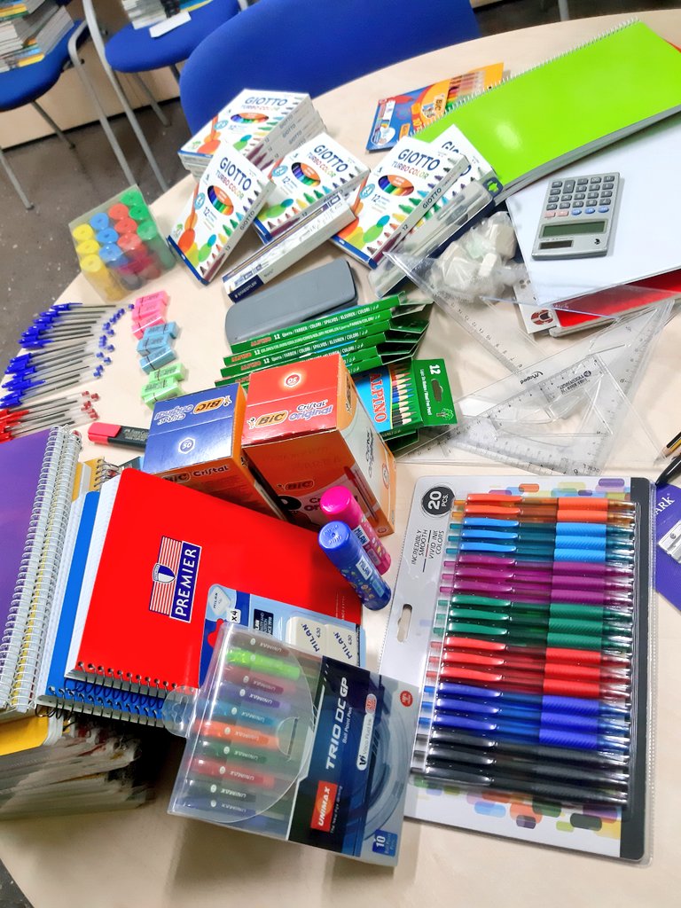 Esta mañana hemos hecho entrega a <a href="/lapazalbacete/">CCAA LA PAZ ALBACETE</a>, del material escolar recaudado en nuestra ya tradicional campaña de recogida y que sin duda se ha visto marcada por la crisis sanitaria y social del #COVID19.