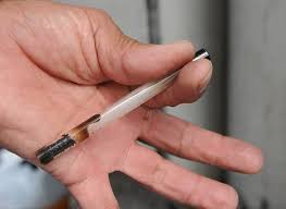weirdwithwords's tweet photo. the hunter biden discourse is infuriating me, so im here to straighten things out.

on the left: crack pipe. on the right: meth pipe. hunter was sleeping with a meth pipe. get it right, people. https://t.co/g5wpCBTqFz