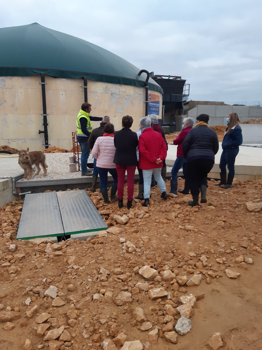 Visite de l'unité de #méthanisation Méthacance avec le conseil municipal de @Nécy et <a href="/GRDF/">GRDF</a>, action pédagogique essentielle pour favoriser l'acceptabilité du projet Methabio 🚜🐓🐄 qui produira du #gazvert sur le #territoire de cette commune dès 2022 ♻️