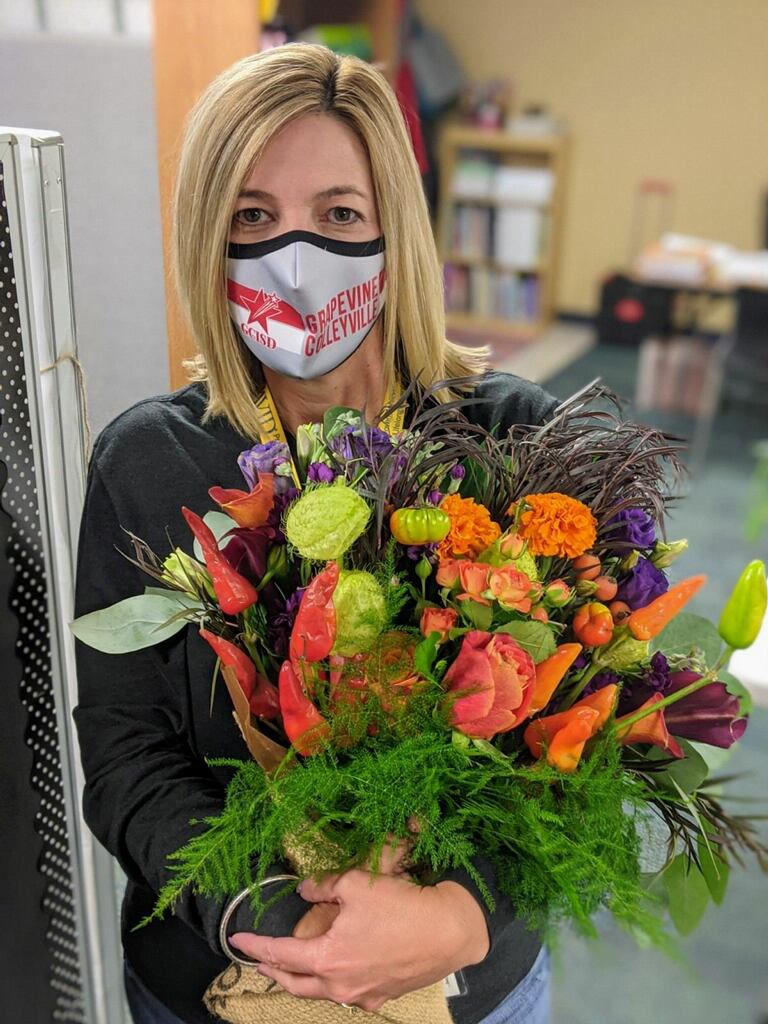 coxjodir's tweet photo. I ❤️ my team. They made today great ! I am so blessed. #gcisdwl #BossDay https://t.co/iJntjOtEiH