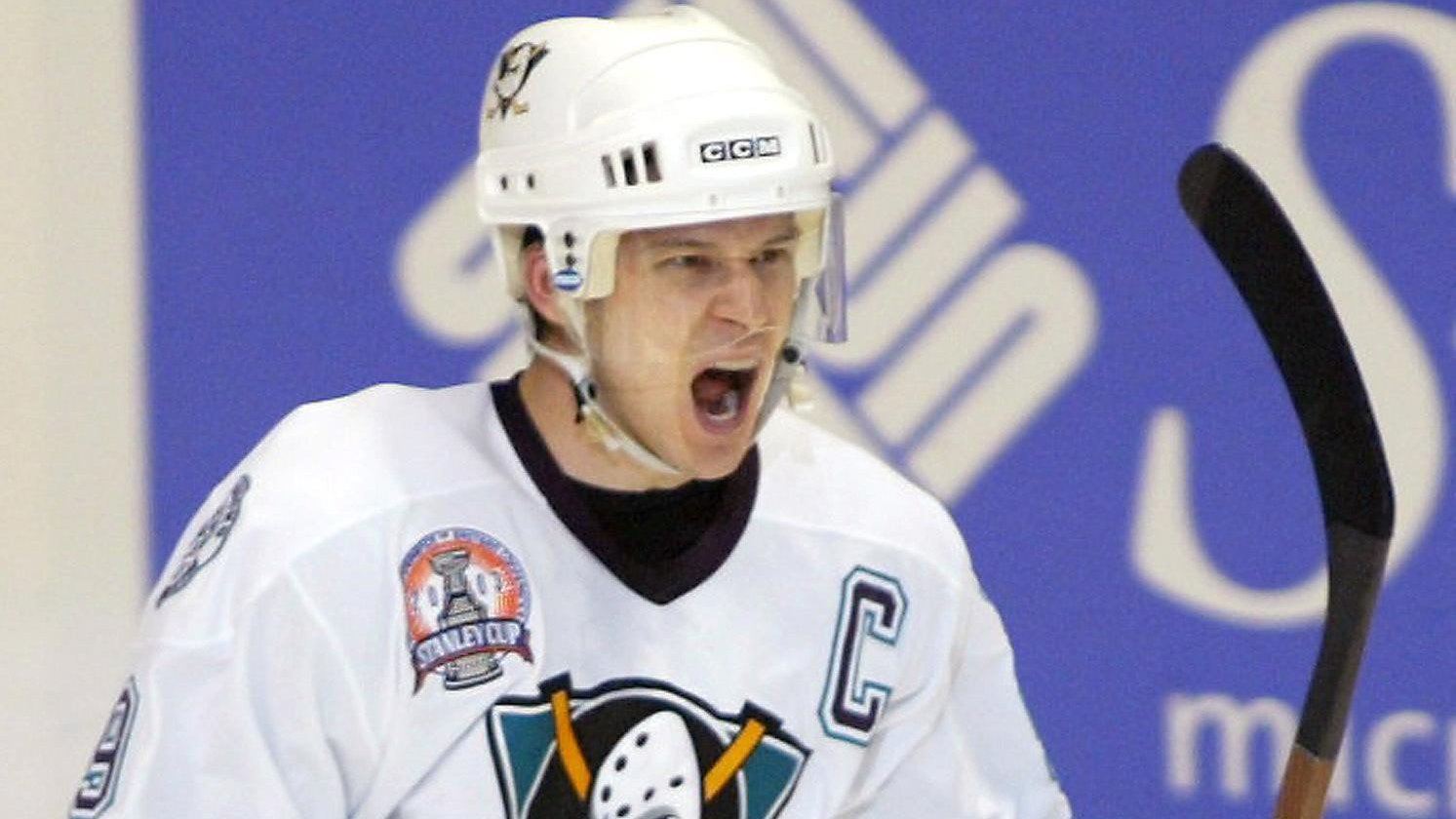 Happy 46th Birthday to Paul Kariya! He recorded 5 points in 6 career games on his birthday (1 G, 4 A). 