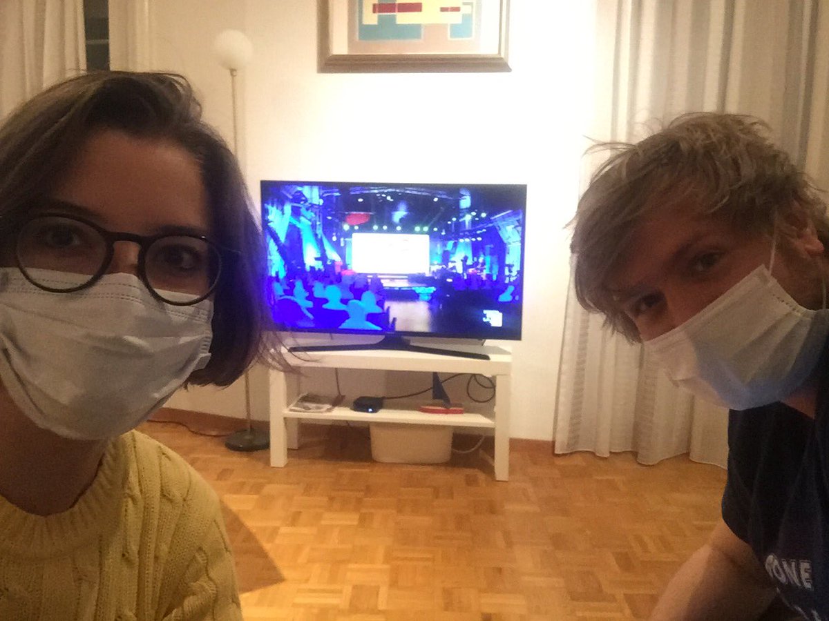 paola vassallo (@pavivas_) on Twitter photo Il miglior giorno di questa settimana di quarantena (sociale) elvetica 🇨🇭Speriamo nel nostro momento social in #var 📺 rivisitazione di resti a casa @rivamesta <a href="/welikeduel/">Propaganda Live</a> #separatiincasa #propagandalive <a href="/makkox/">makkox</a> <a href="/zdizoro/">Diego Bianchi</a> Il miglior giorno di questa settimana di quarantena (sociale) elvetica 🇨🇭Speriamo nel nostro momento social in #var 📺 rivisitazione di resti a casa @rivamesta <a href="/welikeduel/">Propaganda Live</a> #separatiincasa #propagandalive <a href="/makkox/">makkox</a> <a href="/zdizoro/">Diego Bianchi</a>