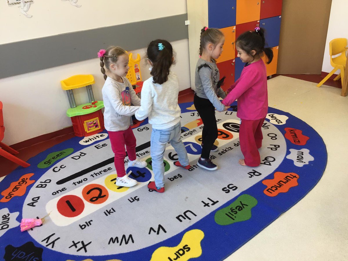 Gulcin_Kcsrc's tweet photo. Gölcük Yaşama Sevinci Özel Eğitim Uygulama Okulu Ana Sınıfı etkinlikleri kapsamında yavrularımızın ritim, şarki söyleme, yaratıcı dans becerilerini desteklemek amacıyla şarkılar eşliğinde dans ettik 😍🌺🎶🥁 @yasamasevincio1 @kocder41 @mem_ilce @ziyaselcuk @tcmeb https://t.co/nBoZVCJd9Q