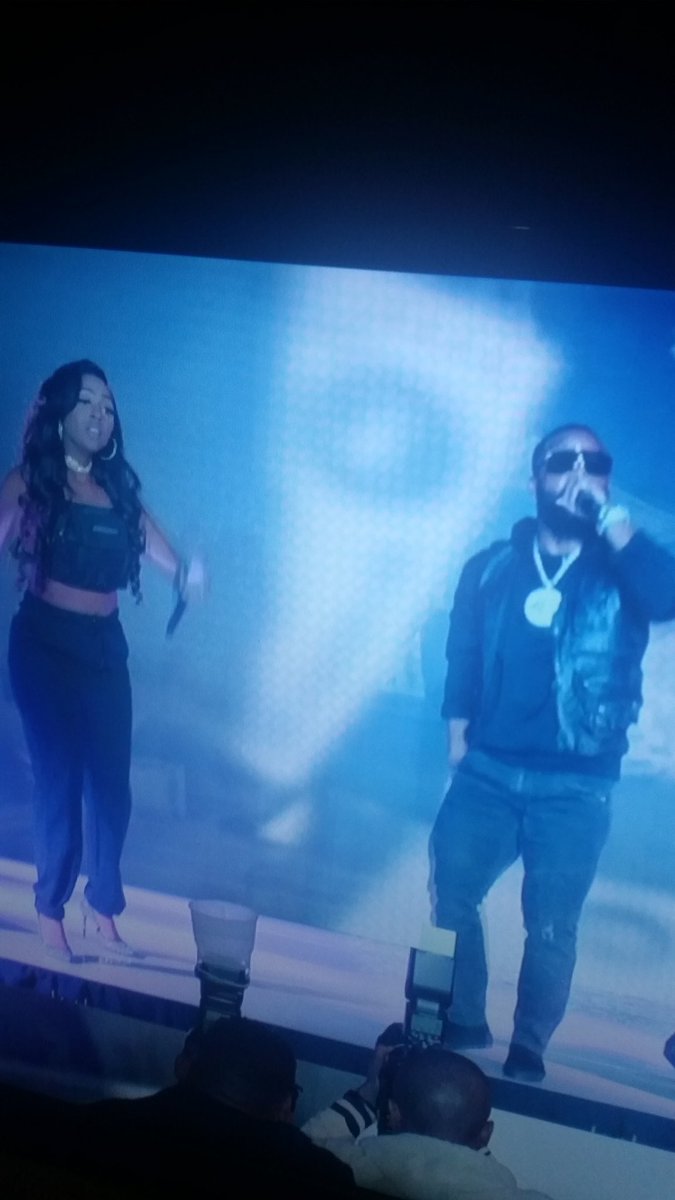 joy_zelda's tweet photo. #Chankura 🔥🔥🔥🔥🔥🔥🔥
@casspernyovest and @Nadia_nakai are killing it on stage #NadiaNakedDocumentary 
Dope Performances 
RT if you loved that https://t.co/ngEtMD5Ka7