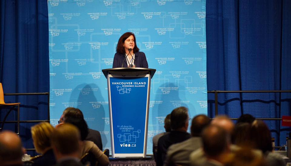 #VIEA is pleased to announce that Susan Mowbray, a Partner in <a href="/MNP_LLP/">MNP</a>’s Vancouver Consulting Practice, will be presenting the 2020 State of the Island Economic Report at the upcoming #VISummit!
Learn more in our latest newsletter: ow.ly/pchK50BUNCM

📸: <a href="/DirkHeydemann/">Dirk Heydemann</a>