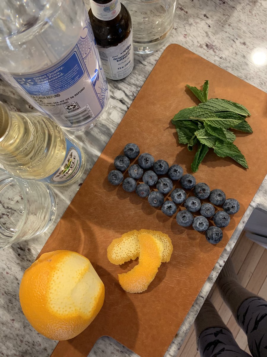 elnemcek's tweet photo. Getting ready for @depaulalumni cocktail hour! #dpualumniweekend https://t.co/x9Vj6tTASK