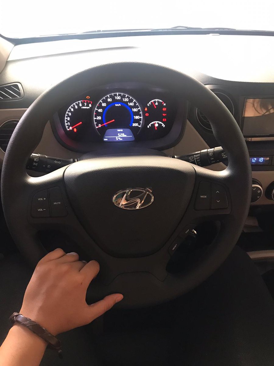 anddreevv's tweet photo. Lloré en el volante porque recordé que llegué a este país con un bolso en la espalda, sin maletas y caminando pero con ganas de comerme el mundo y tres años después puedo decir que ya van un par de mordiscos. 🤘🏼💕 https://t.co/U6MSZoPTcc