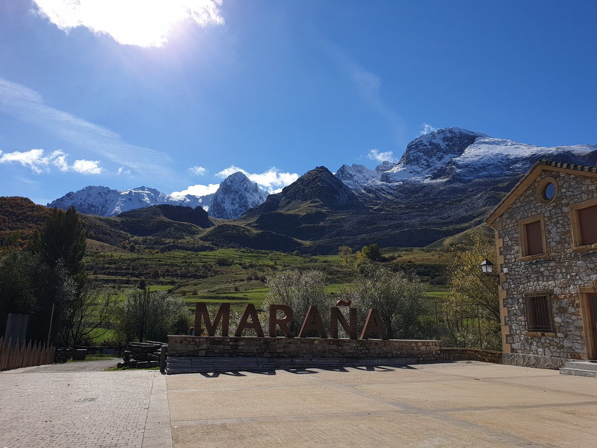 DDValderrueda's tweet photo. Con esta preciosa imagen de Maraña y el Mampodre #leonesp cerramos el viernes.

¡Buenas noches y feliz fin de semana! 😘 https://t.co/6haSs4fj22