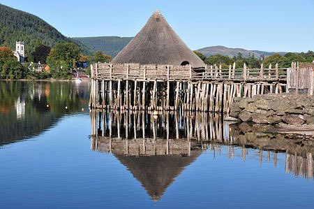 FrankSidekick's tweet photo. I’m currently reading up on Scottish history because that’s what cool dudes do before they move to a new country.
Can we talk about the ragazzi, pre Roman, who built #Crannogs?
3000 BC and they can build houses on Lochs. Forza Scozia https://t.co/jeZMvXTwDI