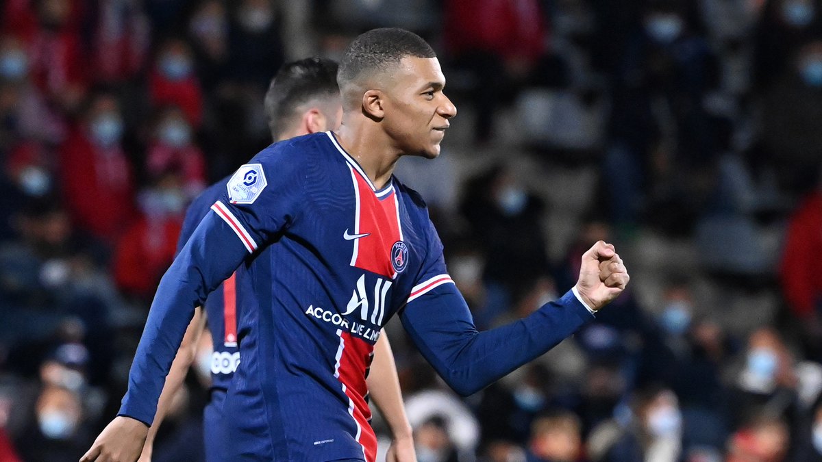 goal's tweet photo. Kylian Mbappe for PSG this season:
⚽🅰
🅰🅰
⚽🅰
⚽ https://t.co/idnyTrek8M
