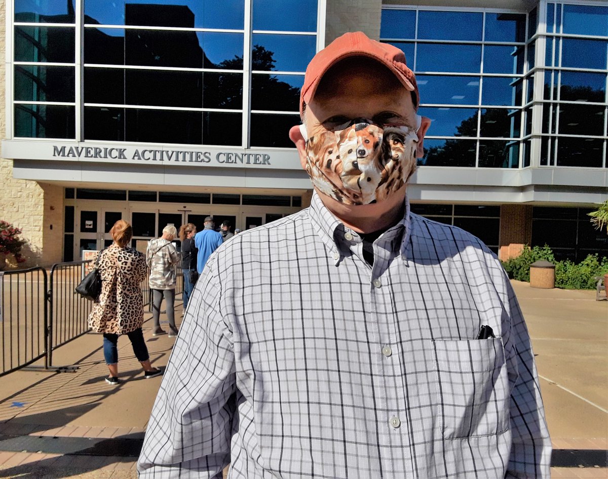 JUST VOTED at the University of Texas at Arlington MAC. Took 30 minutes. Everyone was masked, social distancing, looking out for one another, and happy to be doing our part for democracy. Your turn! <a href="/UTAComm/">UTA Dept. of Comm.</a>
