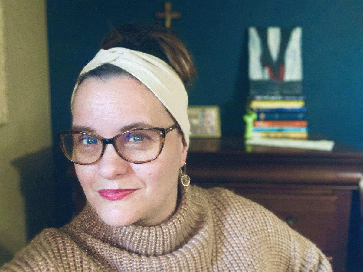CarolReMarks's tweet photo. Trying out a new look. #selfie #sweaterweather #hairwraps #justlipstick https://t.co/WIiIjV5wu3