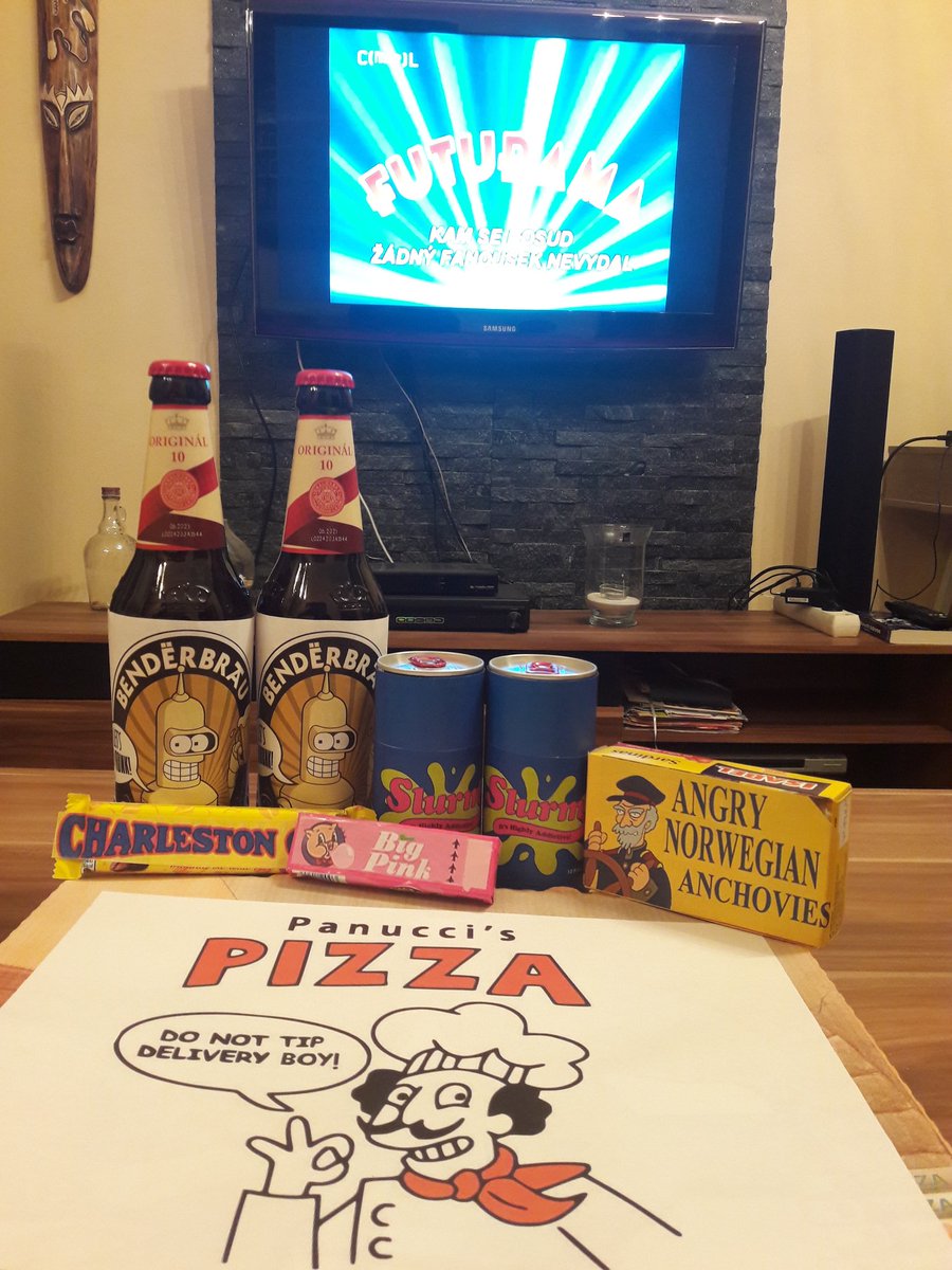 AsariSolavellan's tweet image. Celebration with my hubby 💙 #futurama #slurm #celebration #pizza