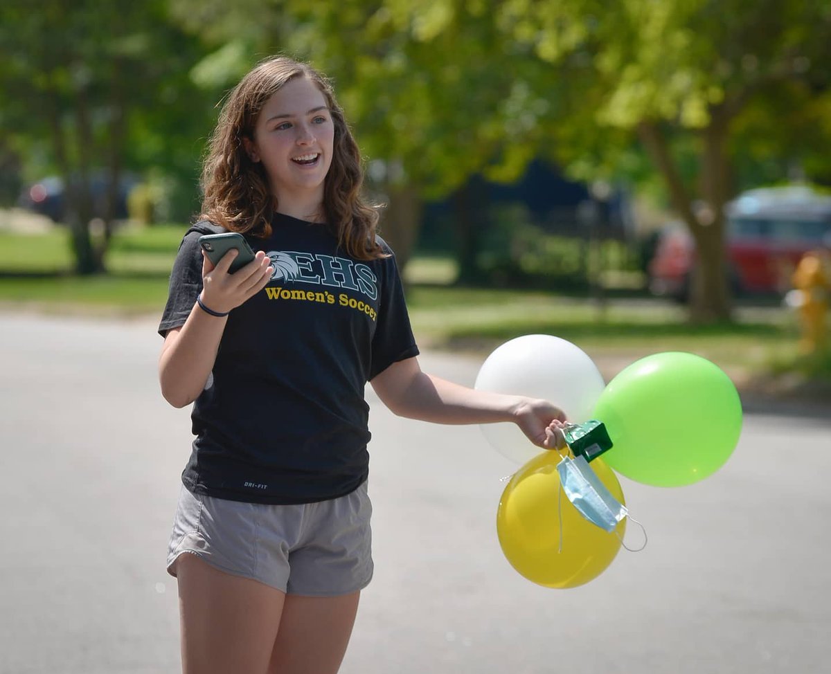 OFerlito's tweet photo. This is my sister, Lauren. She's a senior, our Captain, and our starting keeper. Her commitment to soccer, to our team, her academics and our family is pretty amazing.  She's the best..... Just thought everyone should know. #sisterpride #keeperfamily #golauren @enloegirlssocc1 https://t.co/q7JLnVrChP