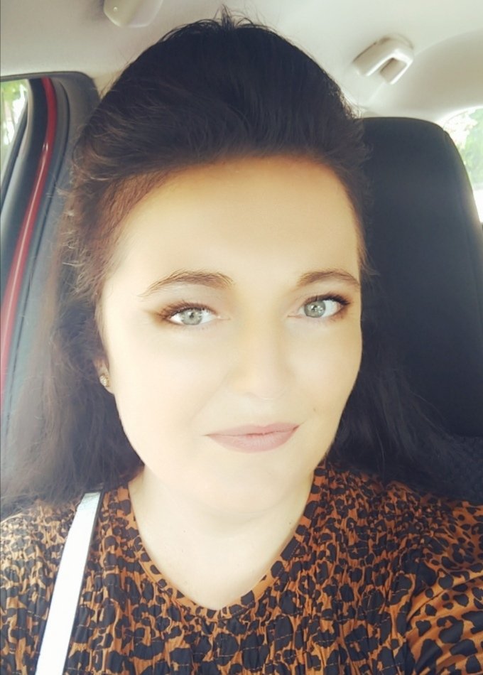 wendymurphymufc's tweet photo. #octoberphotoaday for day 16 is 'selfie' so here we go #selfie #selfietime #itsme #hello https://t.co/SiHoRMV8TR