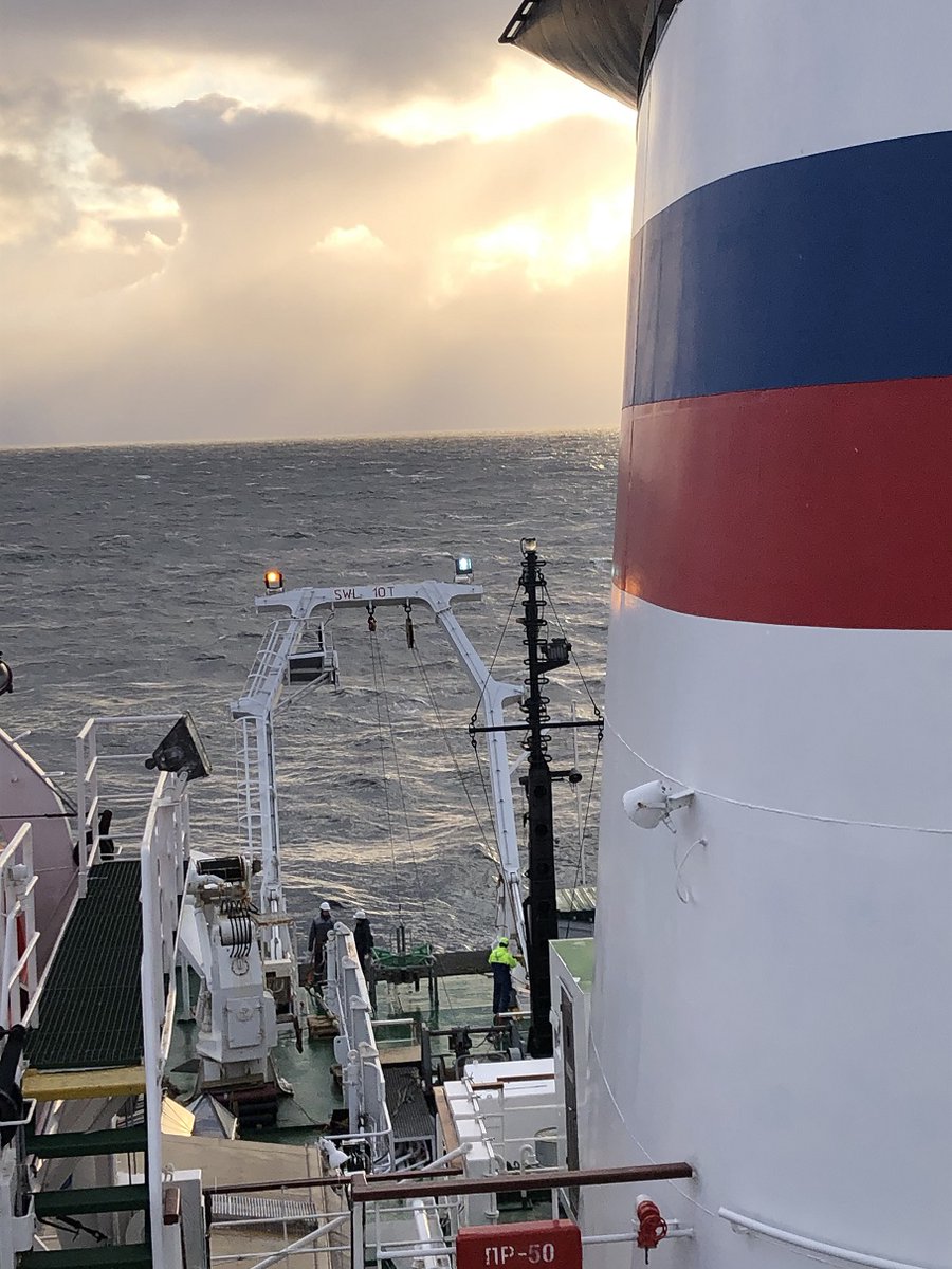 Beautiful weather after a few rocky days. These short moments of relaxation are valuable breaks in the 'round the clock routine of sampling.