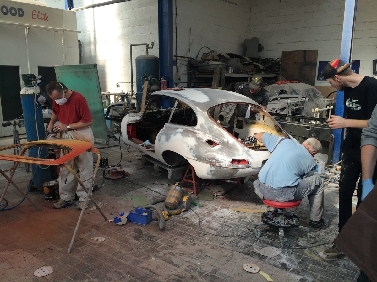 NatGeoTV's tweet photo. Auto Masters find and restore rare cars from the past. Scroll down to see some of the before and after pics of these cars. You can catch the #AutoMasters Marathon on October 19th on National Geographic!
Here's a Jaguar E-type https://t.co/IDKr80OGrX
