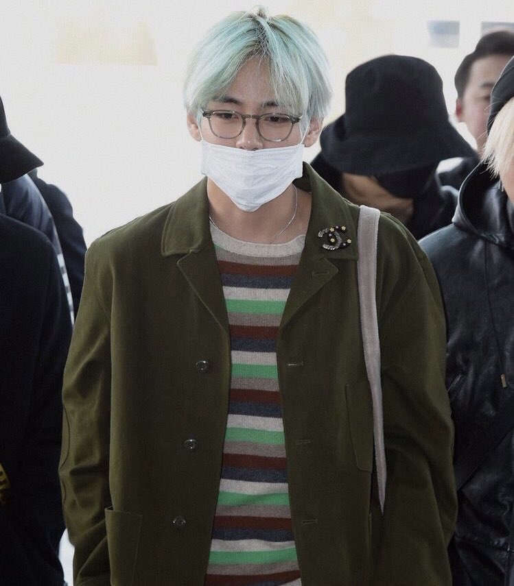 taehyung’s airport fashion p2 — a thread