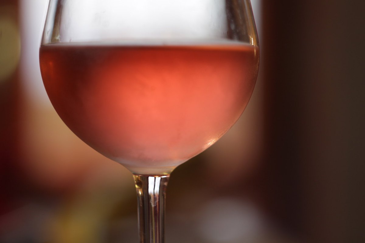 Friday = rosé! 

What one emoji describes your mood for the weekend? 🍷instagram.com/p/CGatjVBA3Rc/…

#tgif #itsfriday #letsdrinktothat #winelover #wine #rosé #winevibes