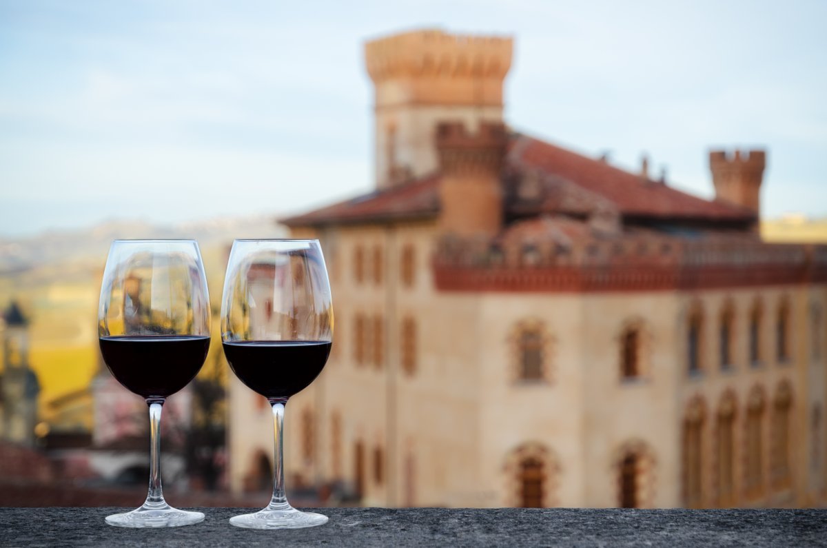 BenchmarkWine's tweet photo. Mentally, we are here this weekend... ✈️🍷
Shop Italian wines here: https://t.co/IRcMr3qap0
#BWG #benchmarkwine #winelover #winetasting #vino #winetime #winery #wine #wino #rarewine #topwine #wineaddict #sommelierlife #sommelier #wineexpert #italy #italianwine https://t.co/lioYVVBGOt