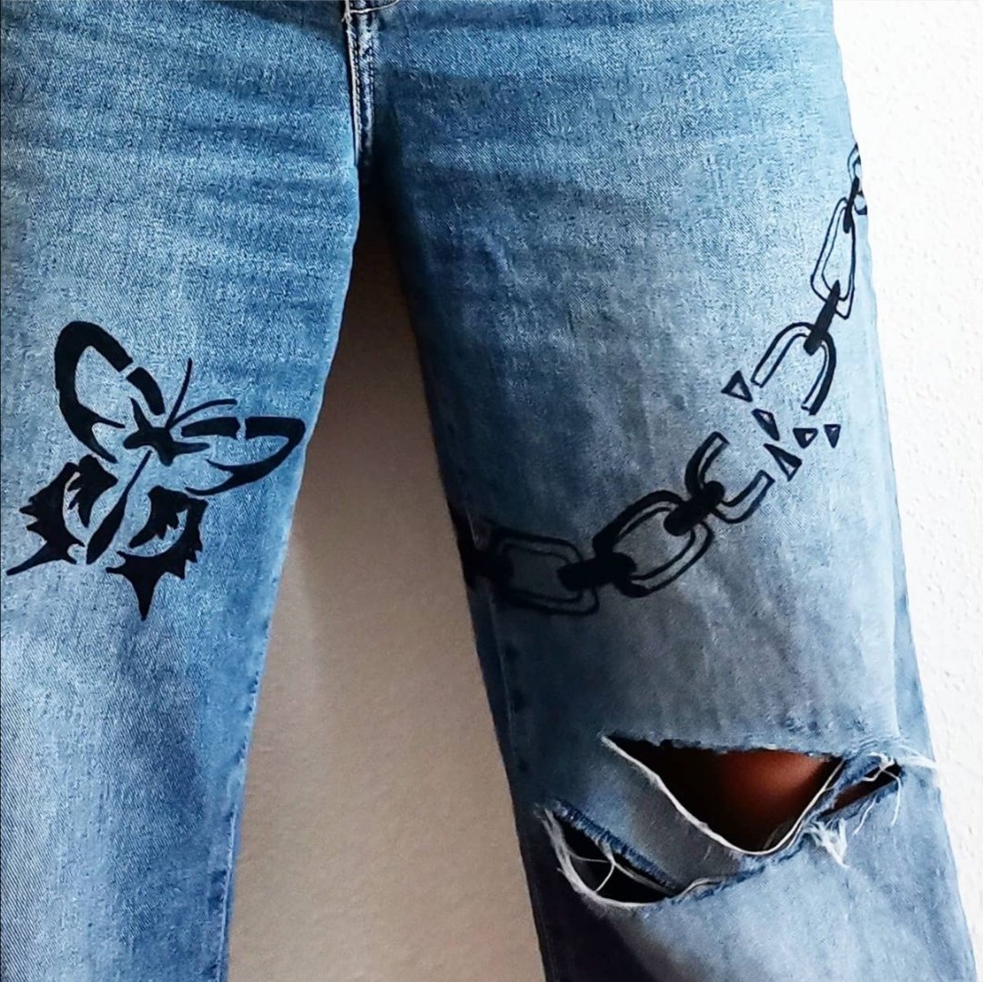 mcrivasm's tweet photo. Si queréis ropa chuli personalizada podéis tirarle al DM sin compromiso ✌🏼💥 https://t.co/SJjtSeqP7O