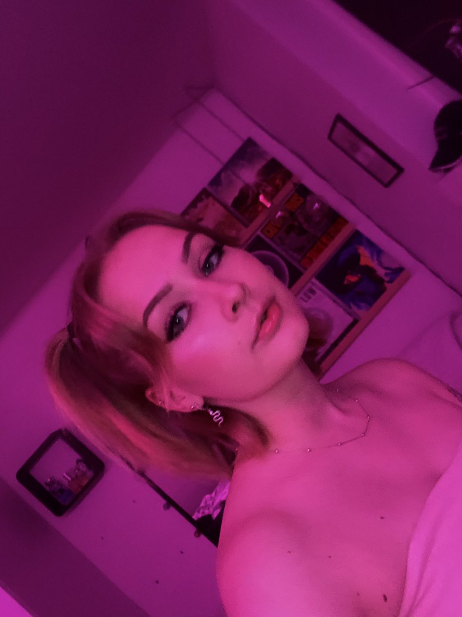 ghostIygalaxies's tweet photo. hi i still exists pls say u remember n luv me https://t.co/QLtMVHvmhl