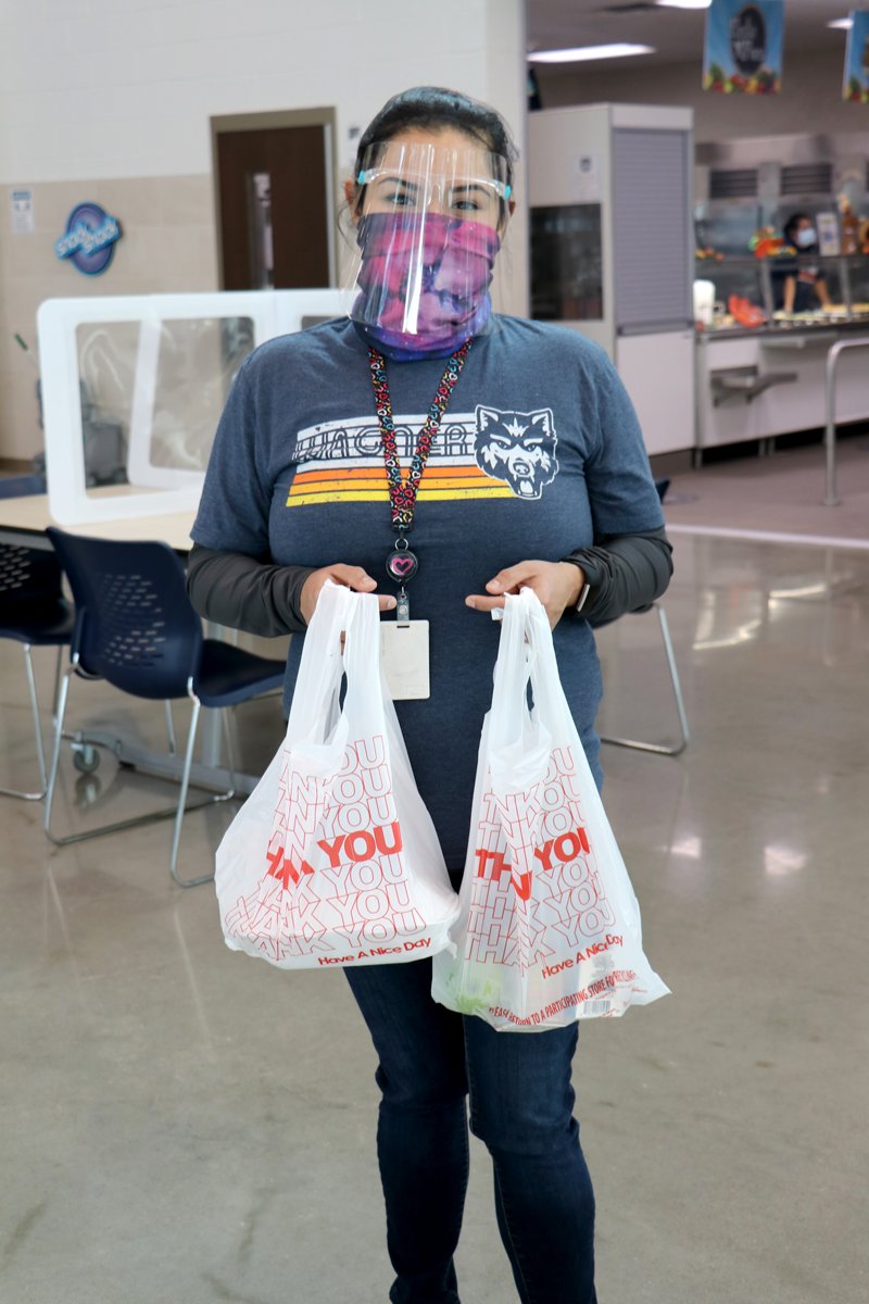 GeorgetownISD's tweet photo. Cafeterias look different this year, but students can count on GISD's nutrition services staff to provide nutritious, tasty meal options. We're proud to celebrate  #NationalSchoolLunchWeek! 
Read our story: https://t.co/J9JdfoBMW9
View more photos: https://t.co/rKsYDO386y https://t.co/4xUmkah2OR