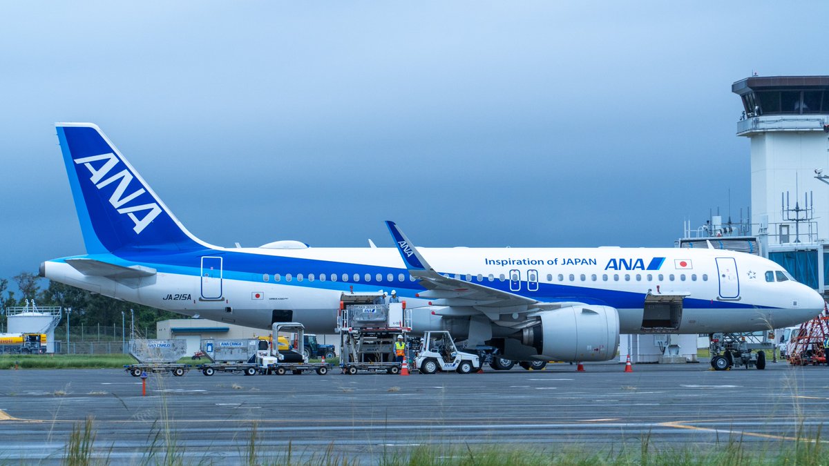akirunnerz's tweet photo. 鳥取空港(@TottoriAirPort )写真撮影イベントで撮影した厳選3枚。
参加者の特典として1枚空港に展示される様です。
頑張って現像してみました。
この機体(A320 neo)は国際線仕様なんですね。
飛行機乗りたい
#JA215A #鳥取コナン空港 #32P #ana https://t.co/ag6WqKov4w