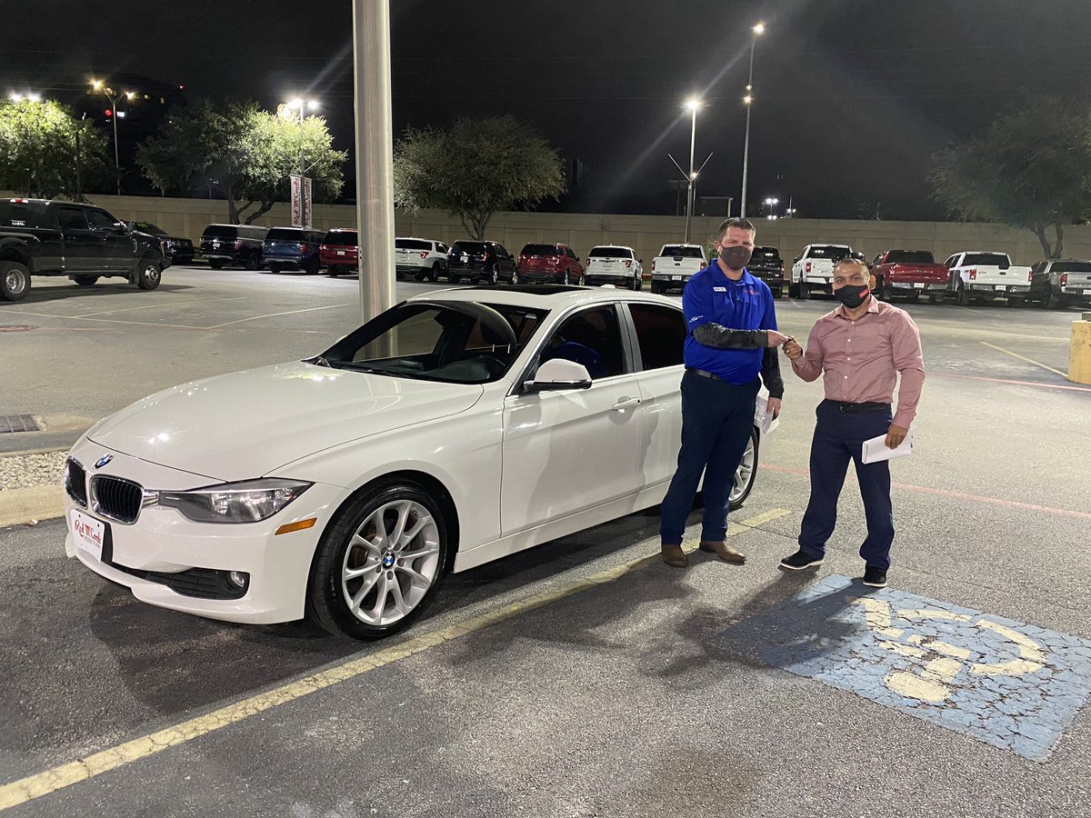 kent_holste's tweet image. Congratulations  to Jacob the new proud owner of this amazing BMW 🎉🎊 Hope you enjoy your car and thanks for trusting me with your purchase 🙏🏻 Welcome to the Red McCombs Family

This could be you! Contact me to make your appointment. 
913-514-4800