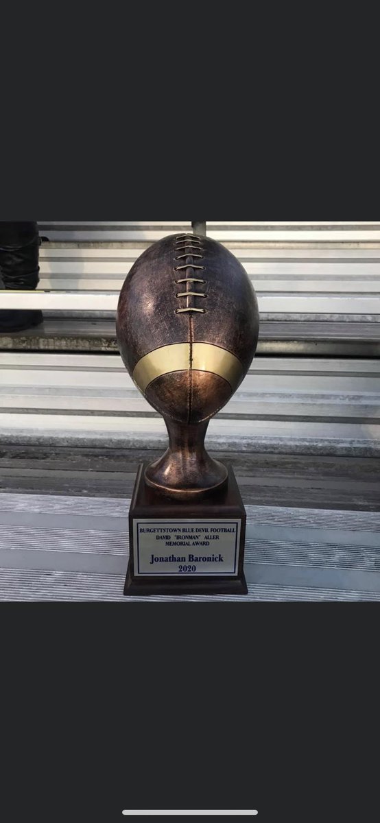 Blessed to receive the “iron man award” on homecoming night. Most importantly got a win in the last game on the home turf❤️ love all of my brothers!! <a href="/Skemper21/">Shane Kemper</a> <a href="/ShergiCole/">Cole Shergi</a> <a href="/Tjl_2_12_03/">Turner Lehman</a> <a href="/ChristianBagwe2/">Christian Bagwell</a> @BtownFB