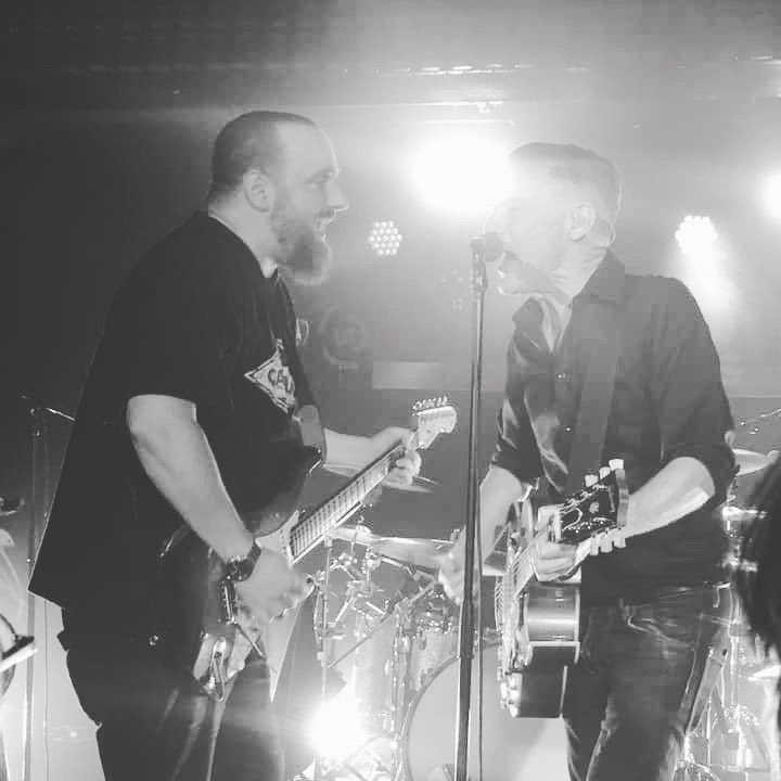 adieoneill's tweet photo. Dream dreams, no one else can see 🎸 @bryanadams #fanonstage #somedaysarebetterthanothers https://t.co/8JN1ovGghX