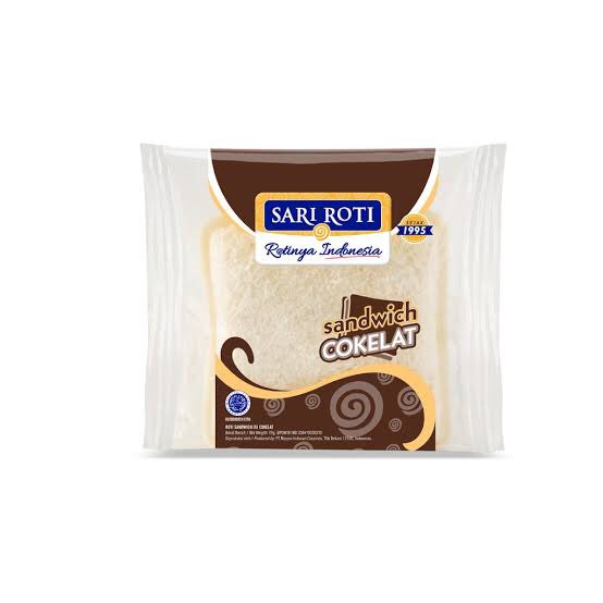 pakantono's tweet photo. Jamet istirahat di indomaret ketika motoran perjalanan jarak jauh starter pack https://t.co/Kdrslt2RGm