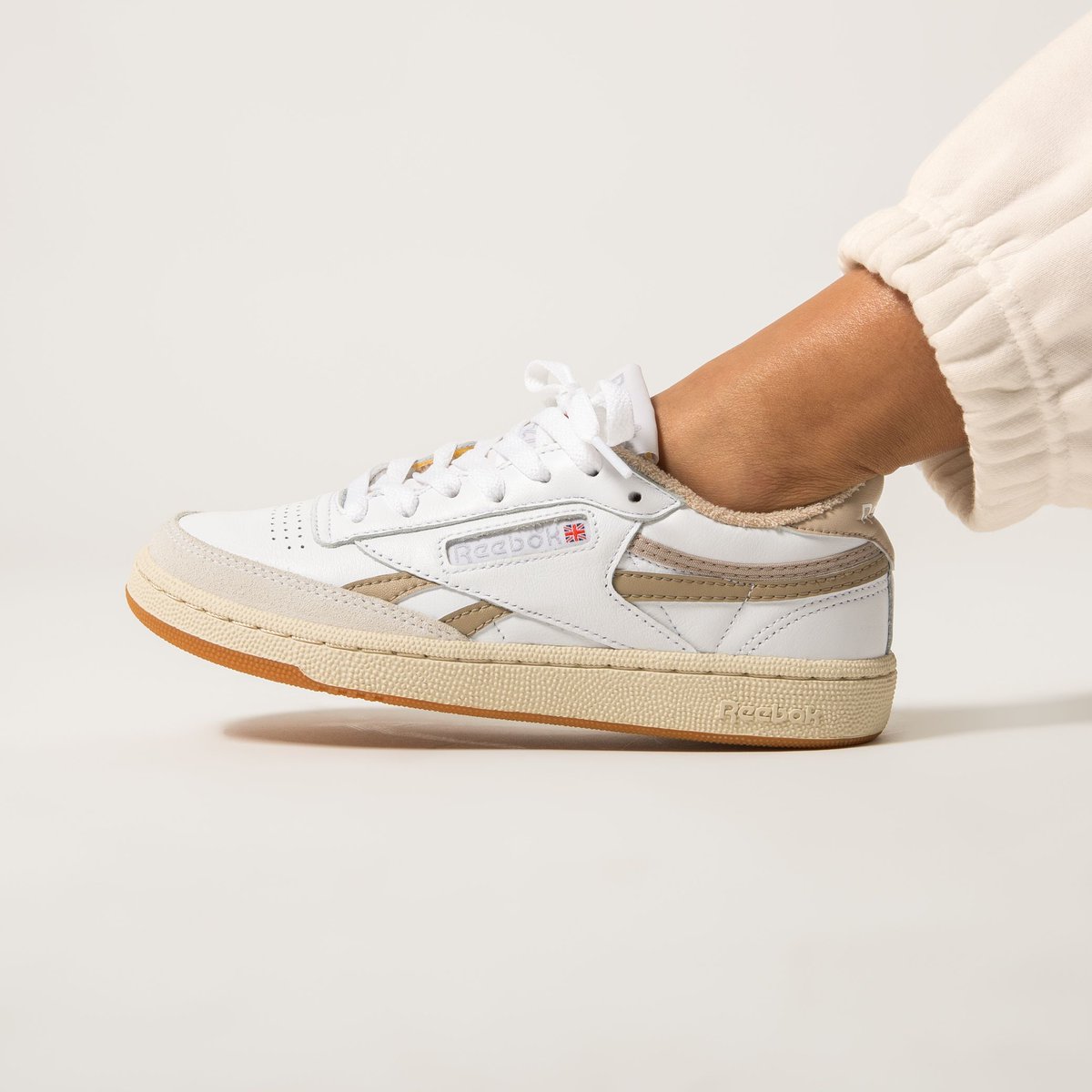 Reebok Club C Revenge (Beige / Red / Grey) FV6367