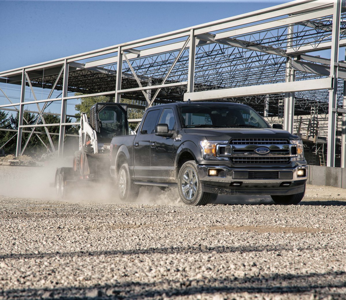 MayfieldFordLin's tweet photo. Some jobs simply cannot be done without the help of a rugged vehicle to transport people, or heavy or unwieldy equipment… Insert the Ford F-150.#ColonyFordLincoln #FordF150 #FordTruck #StayStreetSmart #Ford #FamilyOwned #FamilyOperated #RuggedVehicle https://t.co/ak9t7Rga0D