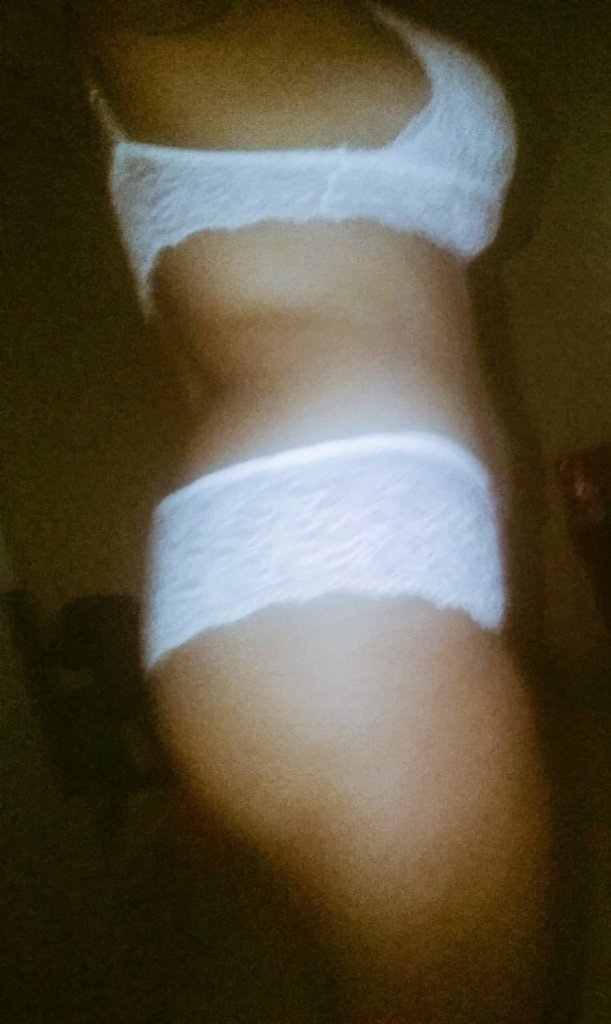 SandritaR2020's tweet photo. Dios que calor... 🔥🔥🔥 https://t.co/COVs3zga7l