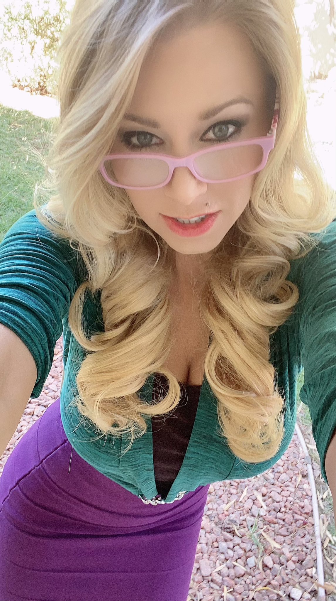 Katie Morgan on X: Fun in Pornoville! Wanna play? You know where to find  me 😈😈😈 t.cohIdvAWwKYz t.coBv3VEjASvN  X