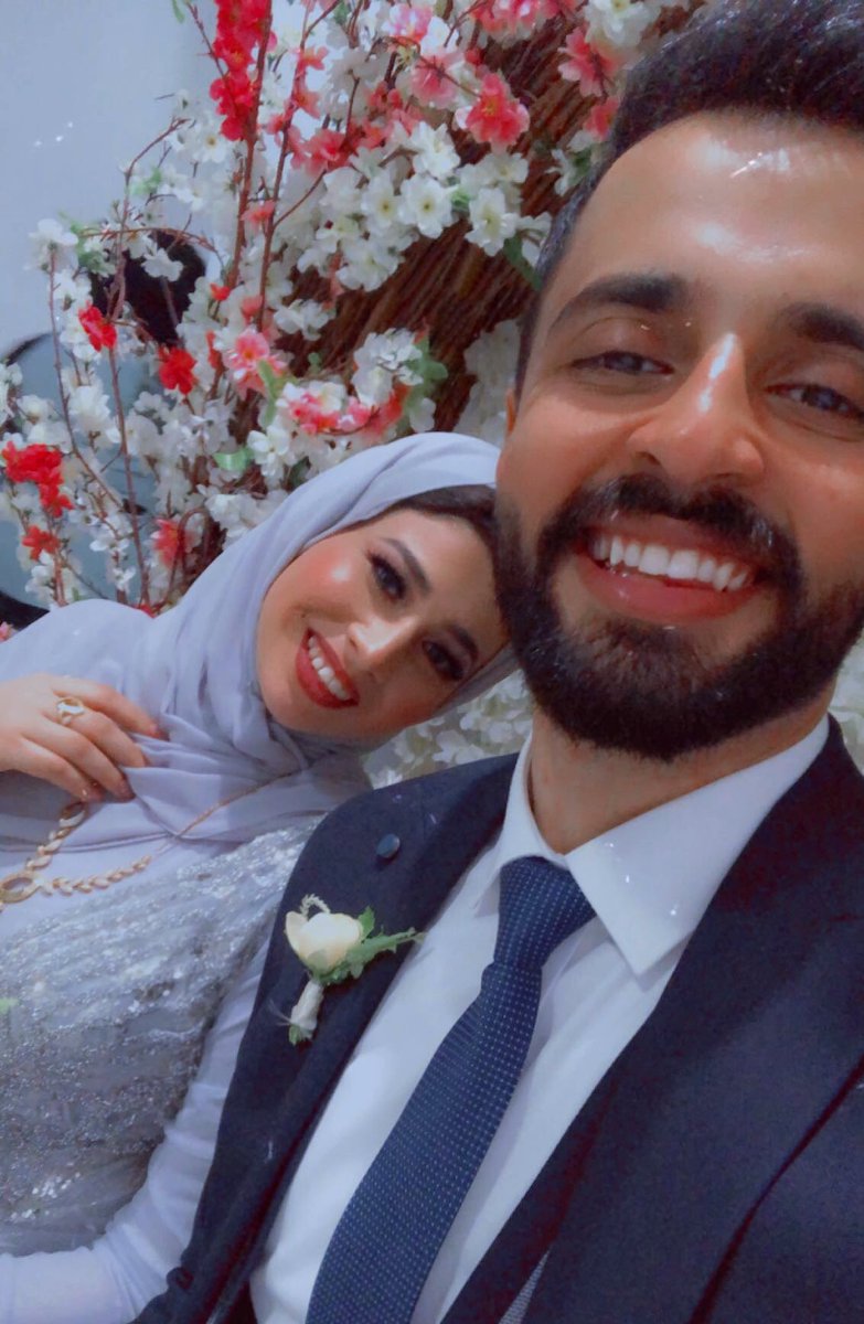 Mou74_'s tweet photo. و تشاء انت من الأماني نجمة ، 
و يشاء ربك أن يناولك القمر♥️

الحمدلله الذي بنعمته تتم الصالحات 💍 https://t.co/SFOWARthy6