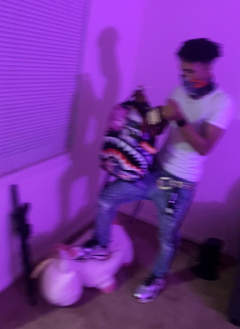 WithInKilo's tweet image. First day at Slayer’s academy🔪💔