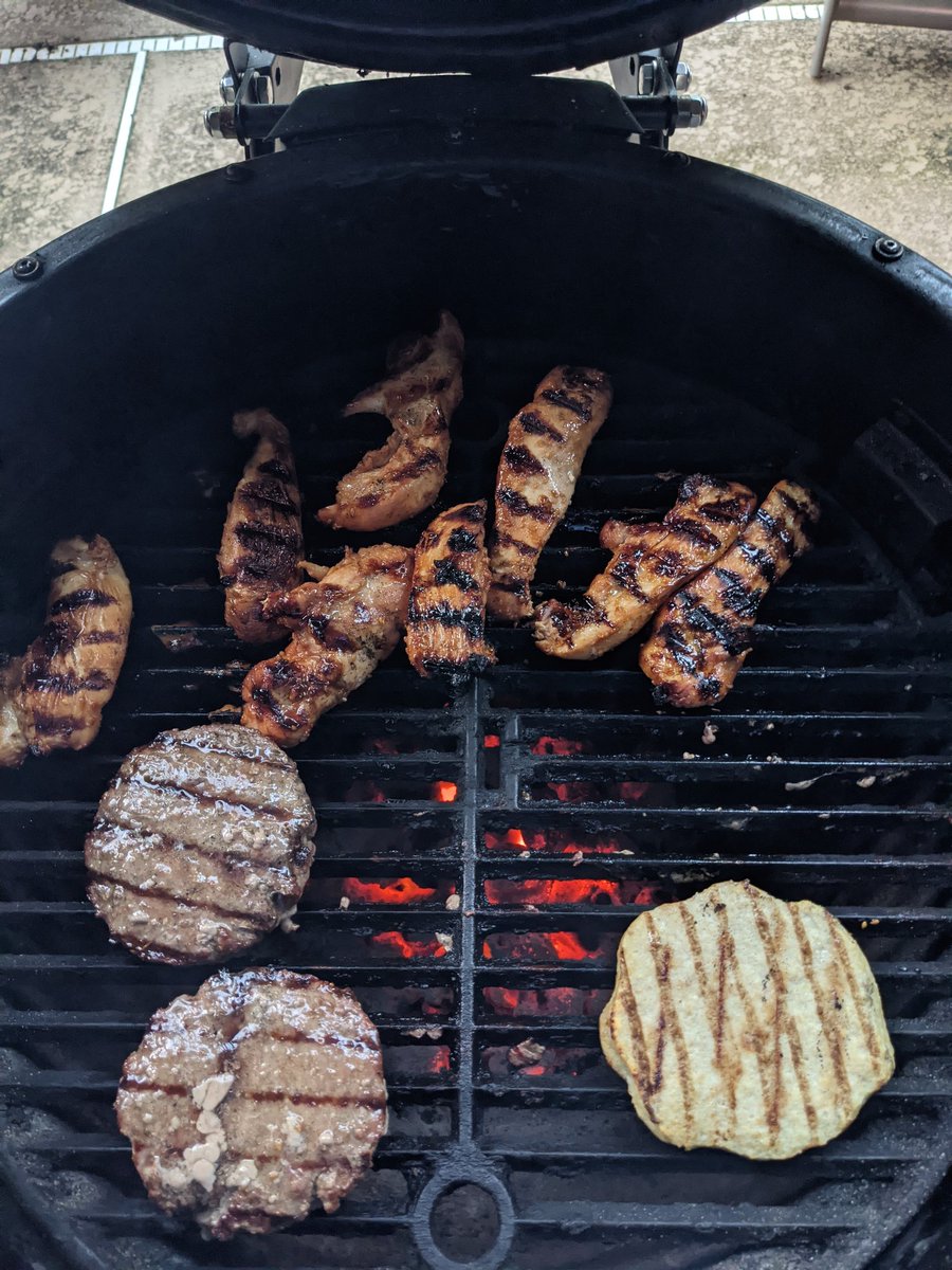 dbsmithiii's tweet photo. Cooler weather in the 850 means more #grilling!  What you got on the grates @ramballhavoc @Grilln_Villain @cowbellmd @jf63010 @JDaugherty63 @ https://t.co/eXfS6UwyAm