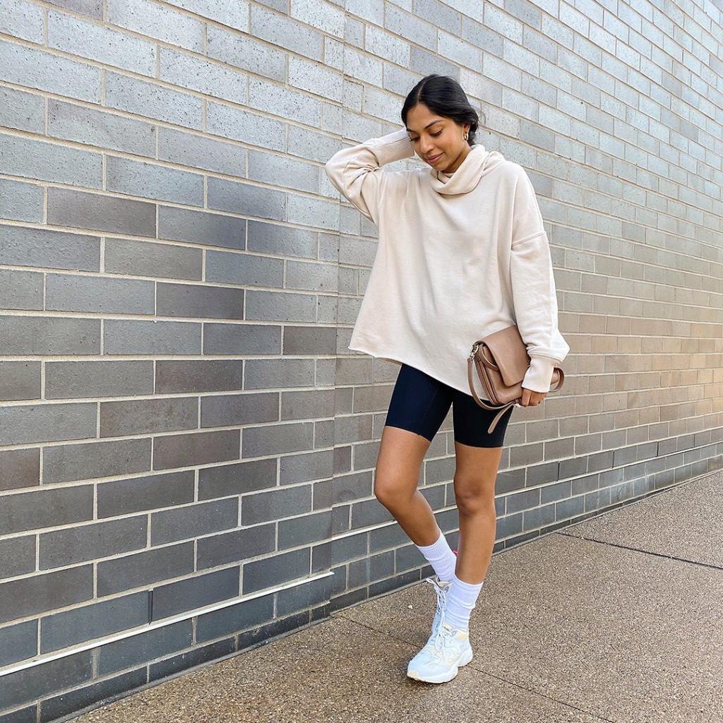 Aerie's tweet photo. Public relations manager Syma has embraced athleisure now more than ever &amp; she’s walking us through some of her fave staples to show us how to wear them 90’s style. Head to #AerieREAL Life to see how to nod to this decade in your favorite Aerie pieces! https://t.co/N85p74XHKi https://t.co/1jfyLZ1QFH