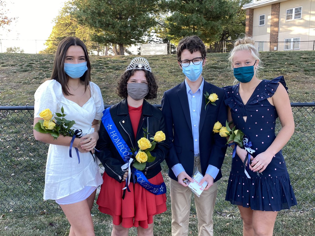 STUCOSME's tweet photo. Congrats to our very own StuCo Exec Board!  All 2020 Homecoming Candidates! 💙👑🖤 https://t.co/lfoqGhg1ID