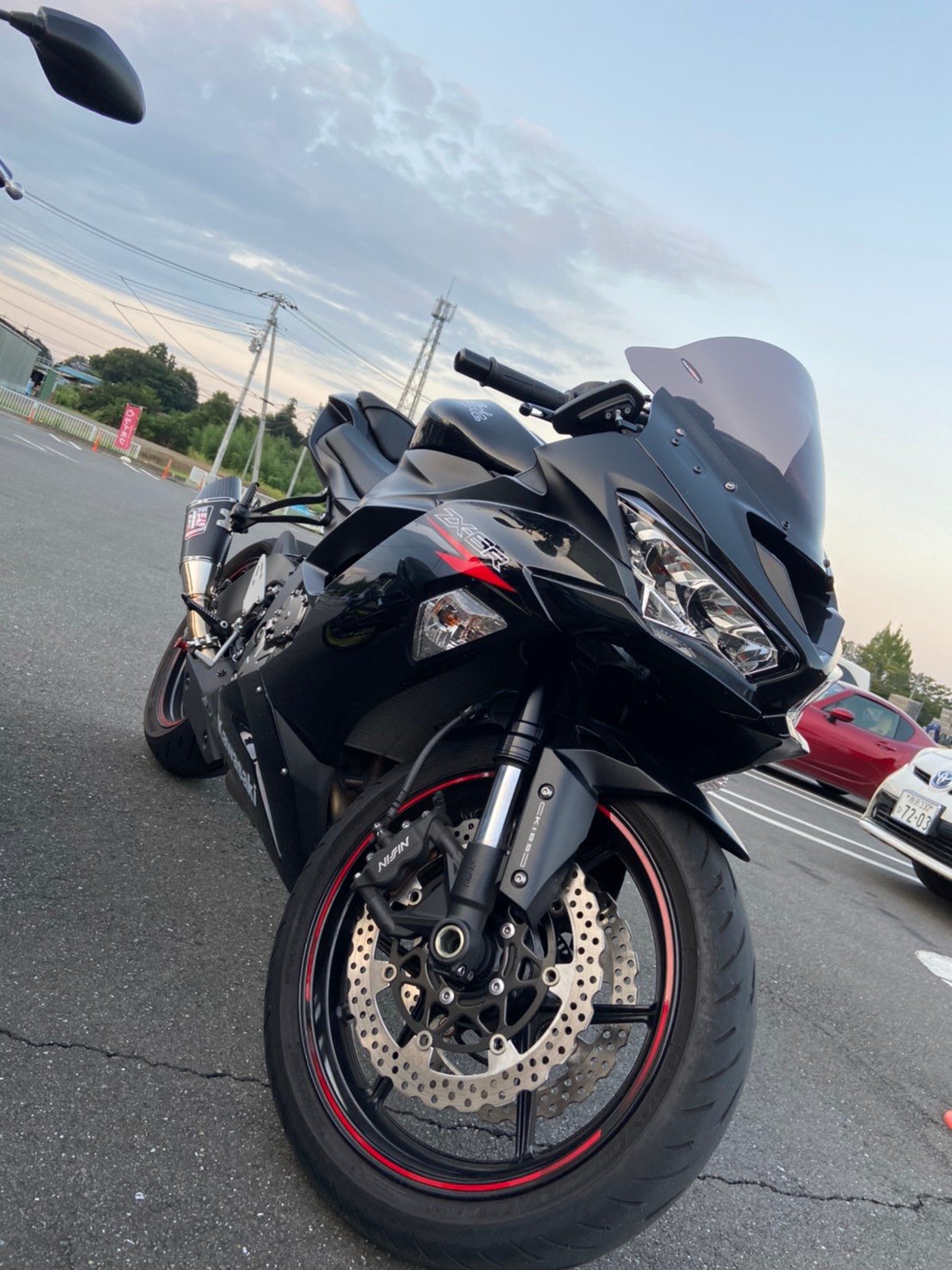 Arai 赤と黒のバイクがかっこいい T Co Jz4yvknubr Twitter