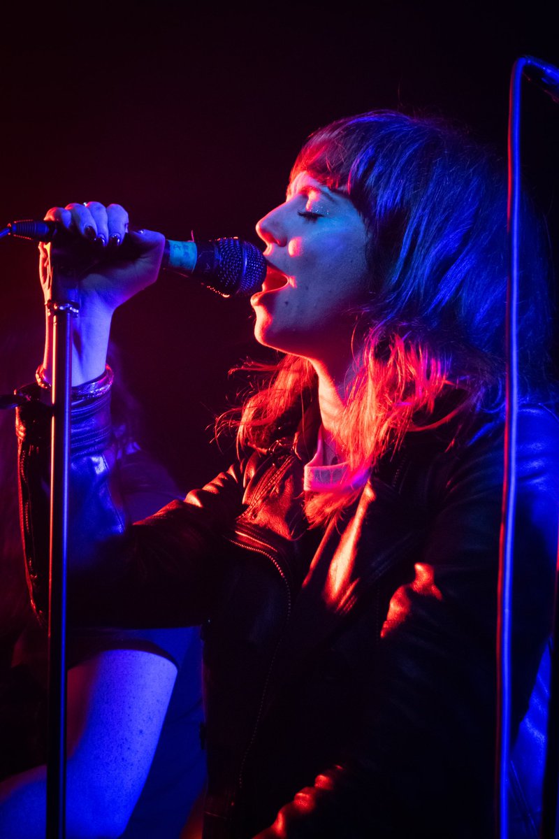 Alien X Xenomörph tweet media