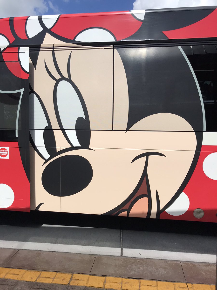 ScarlettPenford's tweet photo. @WDWjedimaster ❣️🚌❣️ Sharing my #DisneyBus pic from last week!
.
#ScarlettLovesDisney #minniemouse #wdw https://t.co/c4kYg3hiqo